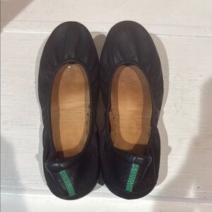 Tieks Black and Green Ballet Flats Slip-on Comfort